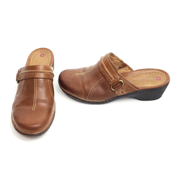 clarks unstructured clogs